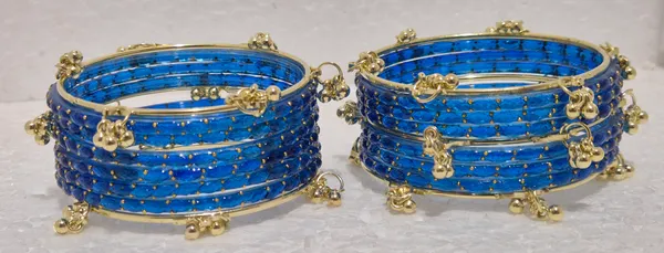 Kashmiri_Ghungharoo_Glass_Bangle_For_Women_And_Girls_Set_of_18_Bangle