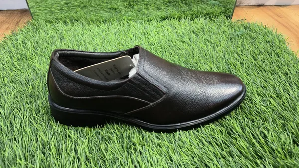 Black_Urban_Leather_Anti-Skid_Formal_Shoes_For_Men