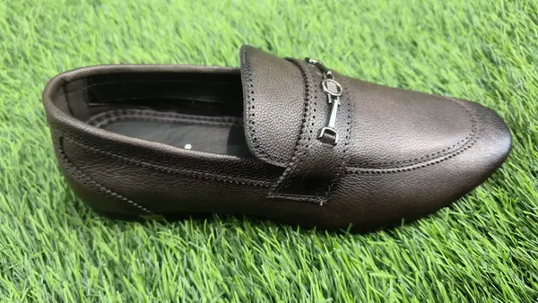 Brown_Urban_Leather_Anti-Skid_Loafers_For_Men