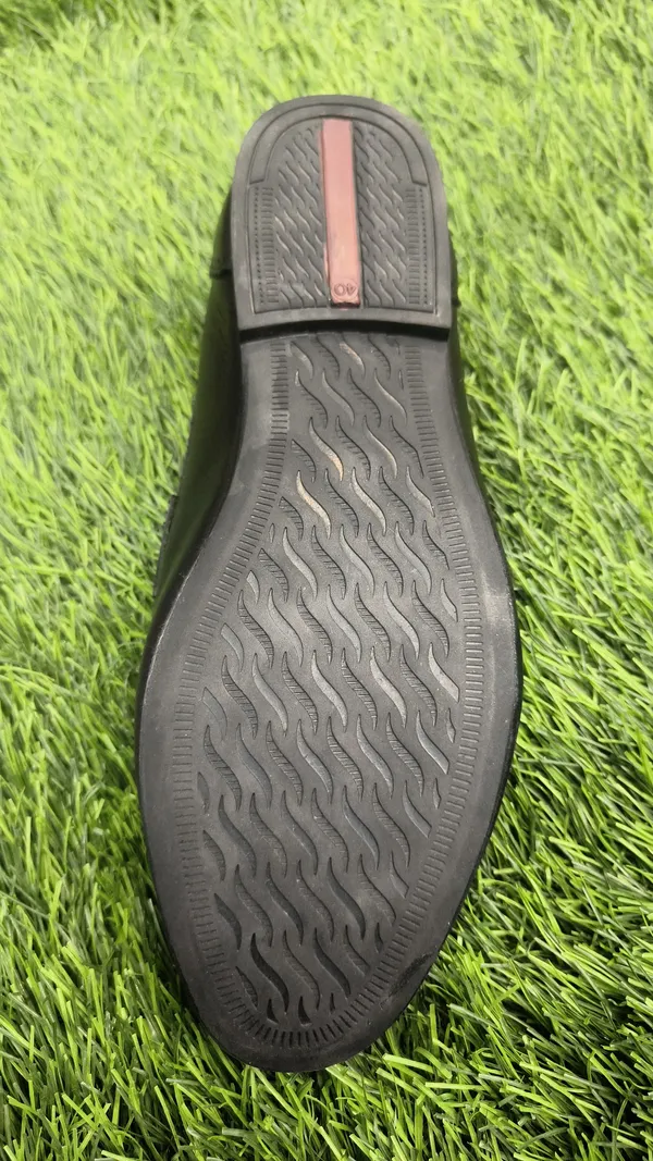Black_Urban_Leather_Anti-Skid_Loafers_For_Men