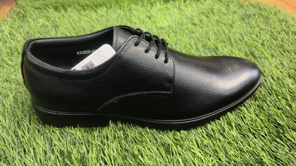 Black_Urban_Leather_Anti-Skid_Formal_Shoes_For_Men