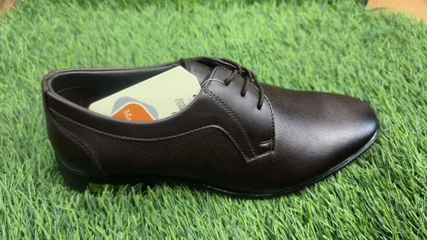 Black_Urban_Leather_Anti-Skid_Formal_Shoes_For_Men