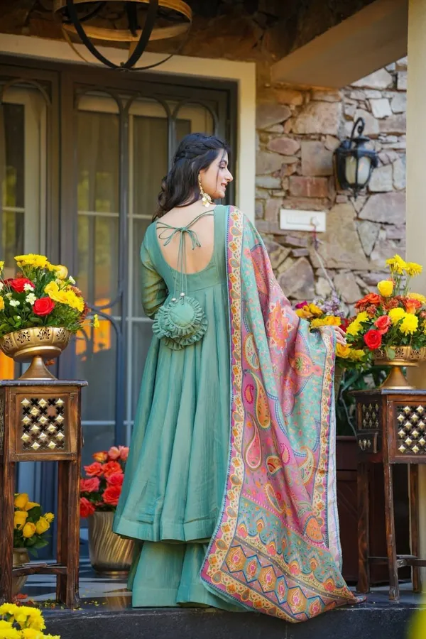 Green_Silk__Kurta_Set_For_Women