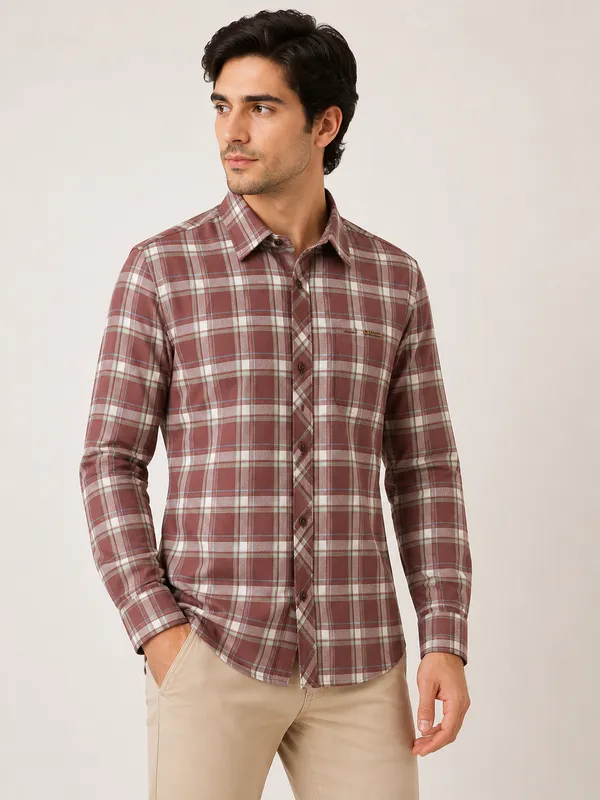 VRUGO_Men's_Rust_Brown_Checked_Full_Sleeve_Casual_Shirt