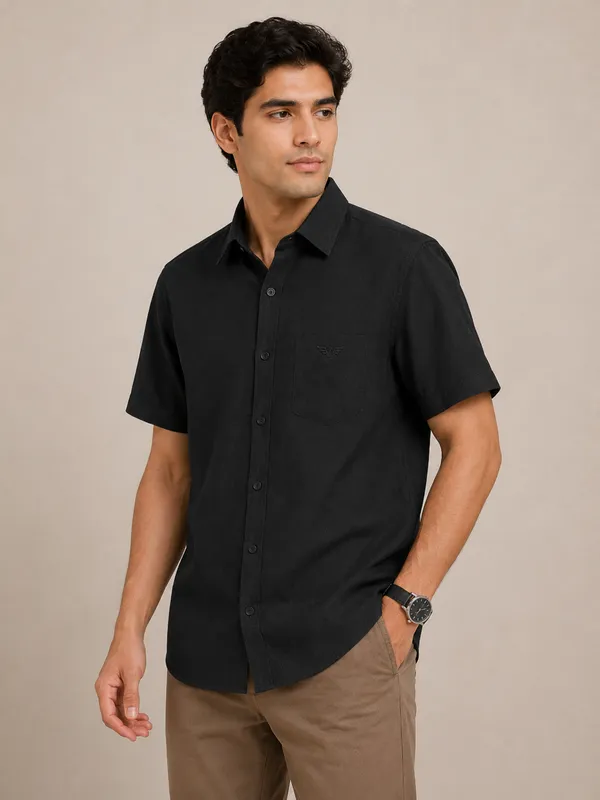 VRUGO_Men's_Solid_Black_Half_Sleeve_Casual_Shirt