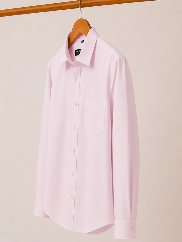 VRUGO_Men's_Light_Pink_Full_Sleeve_Formal_Shirt_|_Premium_Solid_Regular_Fit_Shirt