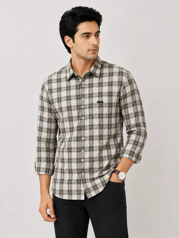 VRUGO_Men's_Beige_Grey_Checked_Full_Sleeve_Casual_Shirt