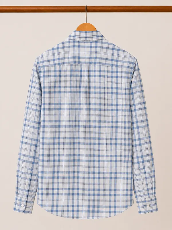 VRUGO_Men's_Blue_&_White_Checked_Full_Sleeve_Casual_Shirt