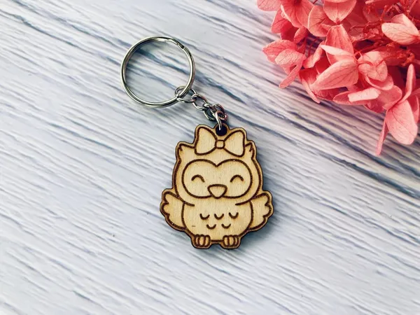 Beige_Clths_Wooden_Keychains_That_Are_Used