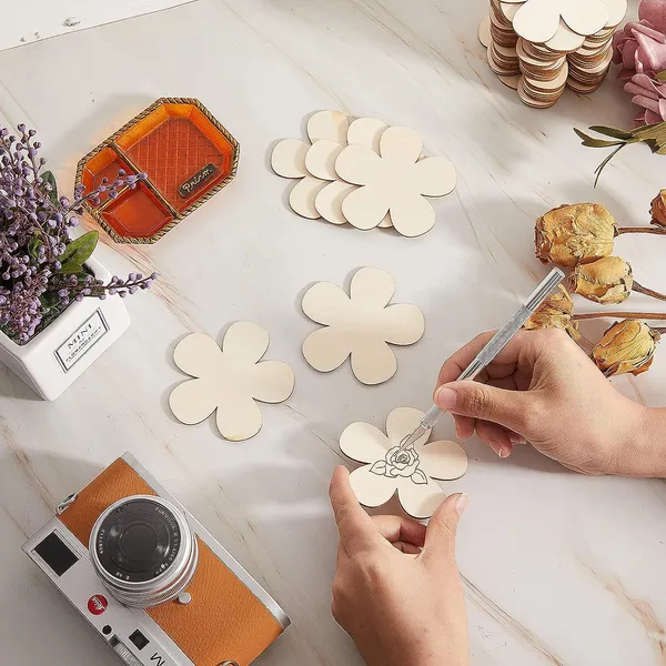 Beige_Unfinished_Wooden_Flower_Cutouts_Wooden_Flower_Discs_Crafts_Blank_Flower_Shape_Wood_Ornaments_Flower_Embellishments_Wooden_Slices_Diy_And_Craft