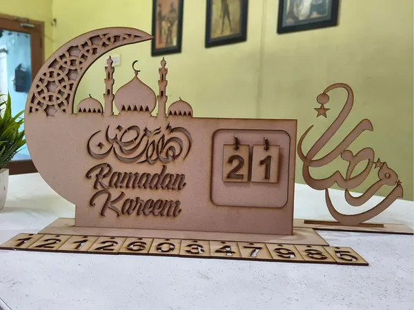 Beige_Ramadan_Kareem_Daily_Count_Stand_Home_Decor