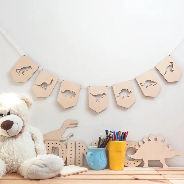 Beige_Dinosaur_Wooden_Garland_Baby