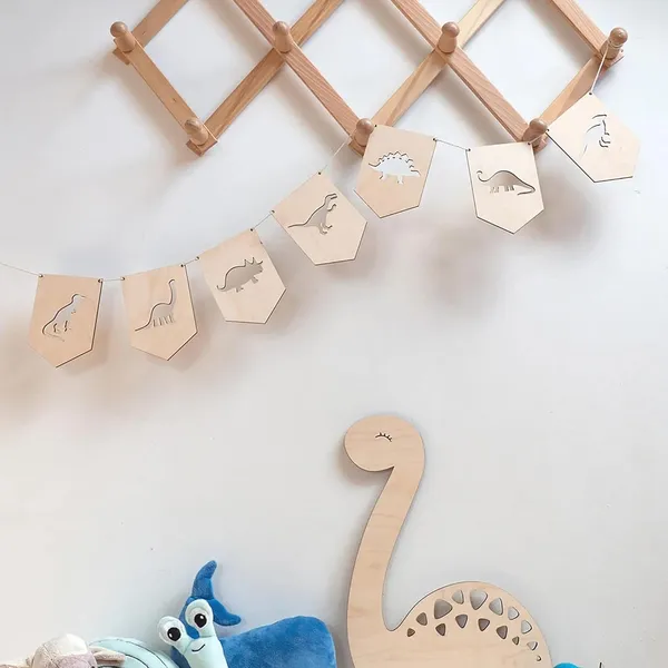 Beige_Dinosaur_Wooden_Garland_Baby