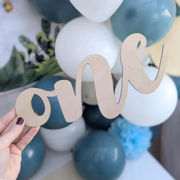 Beige_Wooden_Number_One_Sign_Baby_Photo_Prop_Baby