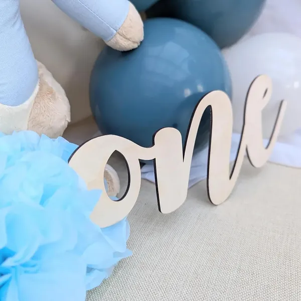 Beige_Wooden_Number_One_Sign_Baby_Photo_Prop_Baby