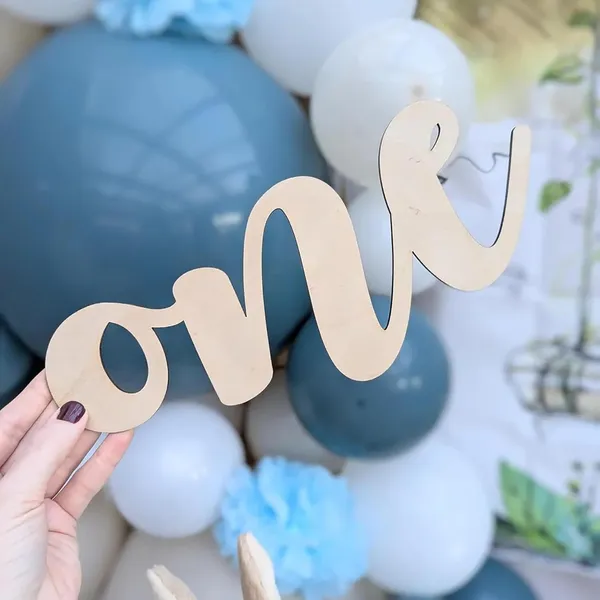 Beige_Wooden_Number_One_Sign_Baby_Photo_Prop_Baby