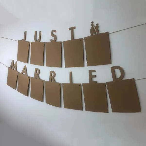 Beige_Wooden_Just_Married_Banner_Garland_Wedding