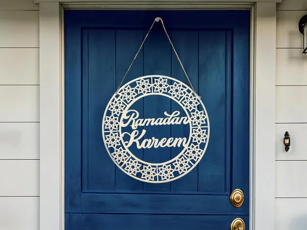 Beige_Wooden_Ramadan_Wreath_Kids