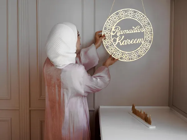 Beige_Wooden_Ramadan_Wreath_Kids