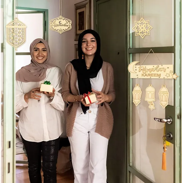 Beige_Eid_Mubarak_Wooden_Ramadan_Kareem_Wooden_Pendants_Ornament_Star_Wind_Light_Shape_Hanging_Wooden_Ornament_Home_Decor