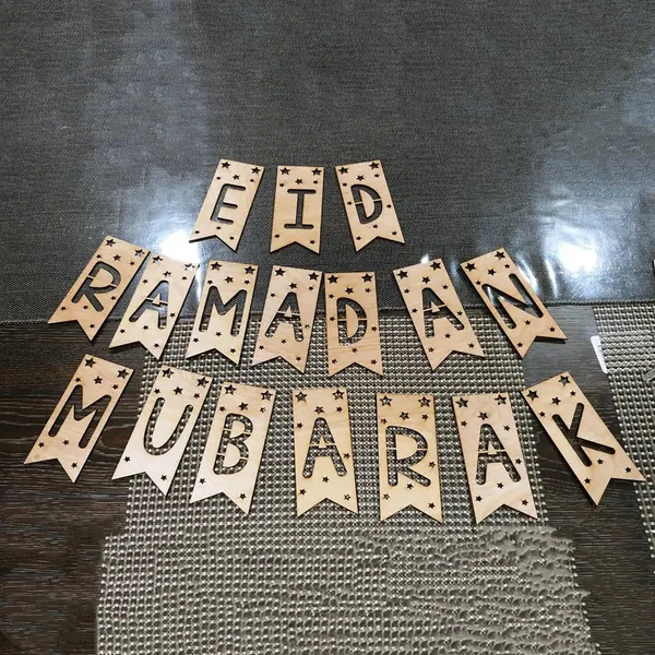 Beige_Eid_Ramadan_Mubarak_Banner_Wooden_Hanging_Decoration_Festival