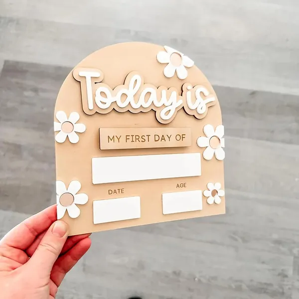 Beige_First_Day_School_Board_Reusable_Back_To_School_Photo_Prop_Personalized_First_Day_Of_School_Sign_Kids
