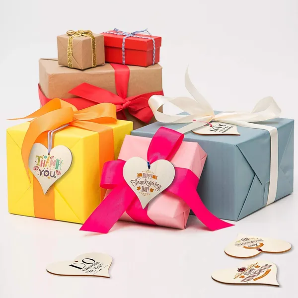 Beige_Natural_Wooden_Heart_Slices_General
