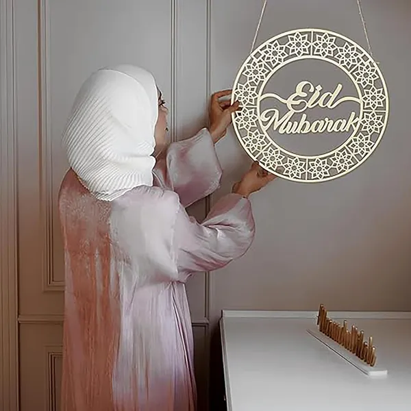 Beige_Round_Pine_Wood_Eid_Mubarak_Door_Sign_Diy_And_Craft
