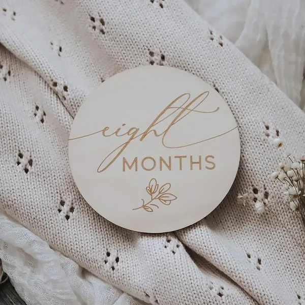 Beige_Baby_Milestone_Cards_Wooden_Discs_Baby