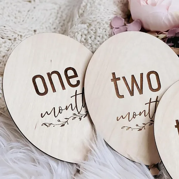 Beige_Wooden_Baby_Milestone_Cards_Baby