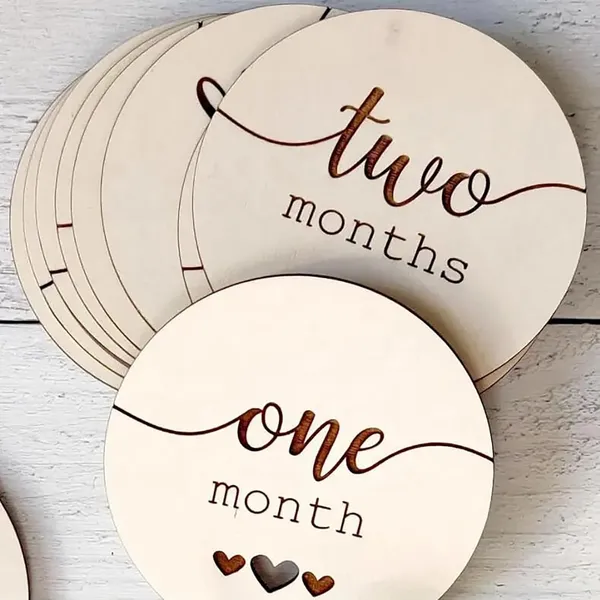 Beige_Wooden_Baby_Monthly_Milestone_Cards_Baby