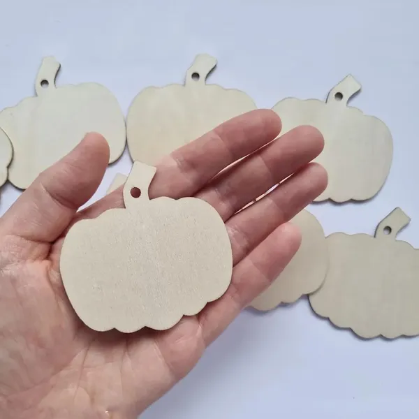 Beige_Wooden_Pumpkins_Diy_And_Craft