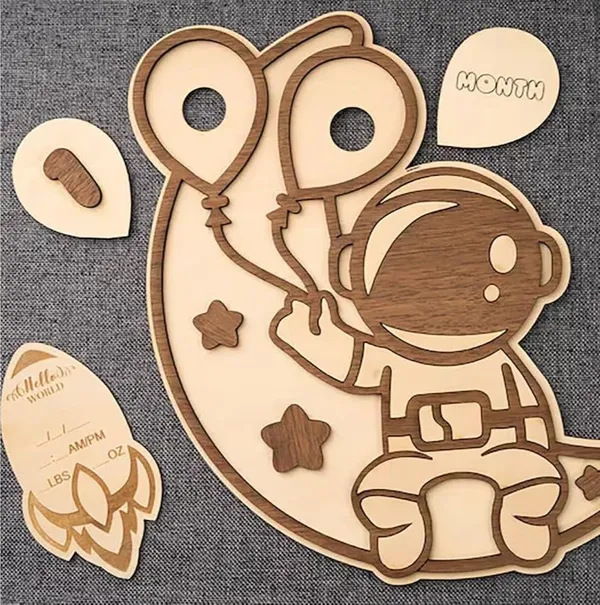 Beige_Baby_Monthly_Milestone_Astronaut_Pine_Mdf_Growth_Cards_Space_Themed_Photo_Props_Baby