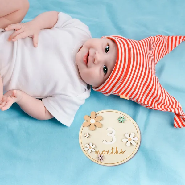 Beige_Wooden_Birch_Baby_Monthly_Milestone_Flower_Style_Baby_Keepsake_Newborn_Sign_With_Numbers_Baby_Milestone_Baby