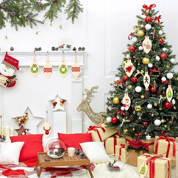 Beige_Christmas_Light_Bulb_Wooden_Slices_Diy_And_Craft
