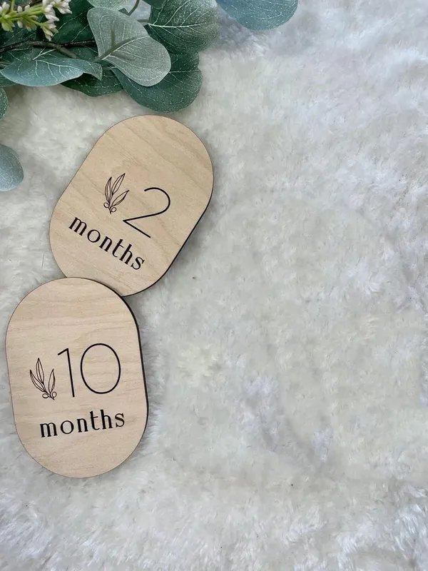 Beige_Pieces_Wooden_Oval_Milestone_Cards_Baby