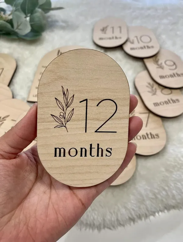 Beige_Pieces_Wooden_Oval_Milestone_Cards_Baby