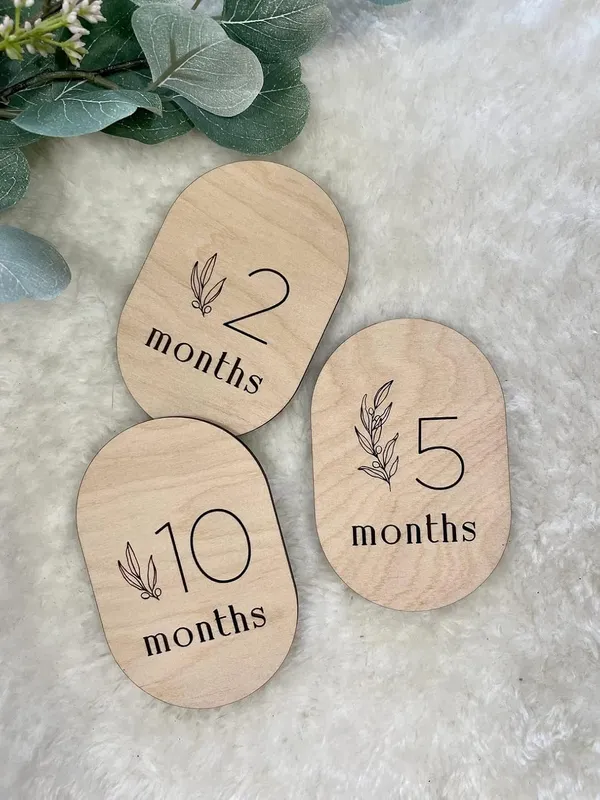 Beige_Pieces_Wooden_Oval_Milestone_Cards_Baby