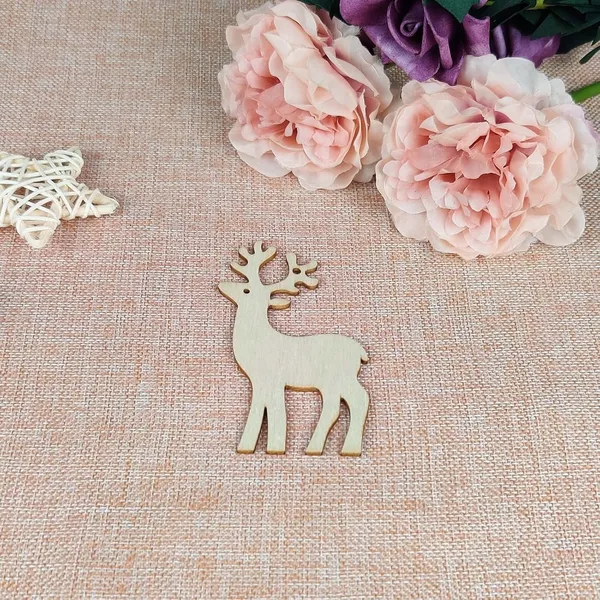 Beige_Deer_Wood_Diy_Crafts_Cutouts_Wooden_Reindeer_Shaped_Hanging_Sign_Ornaments_Diy_And_Craft
