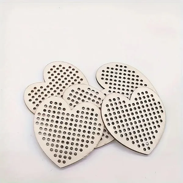 Beige_Heart_Shaped_Wooden_Cross_Stitch_Pendant_Diy_And_Craft