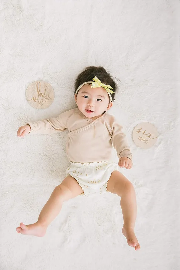 Beige_Wooden_Monthly_Milestone_Photo_Cards_Baby