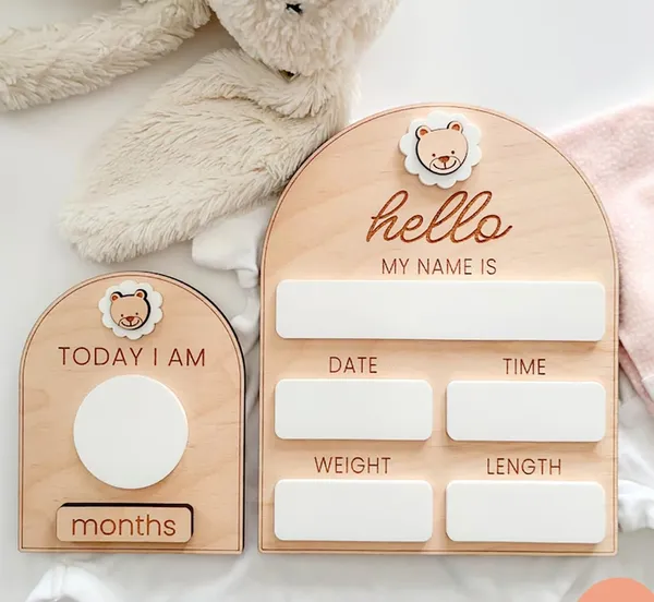 Beige_Wooden_Dry_Erase_Baby_Birth_Detail_Chart_And_Milestone_Cards_Baby
