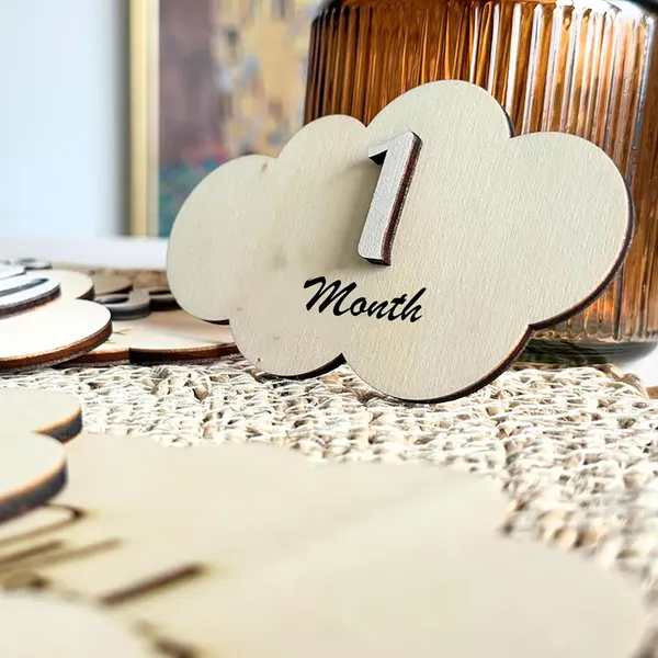Beige_Wooden_Baby_Milestone_Cards_Baby_Milestone_Card_Boho_Rattan_Design_Moon_And_Cloud_Props_Baby