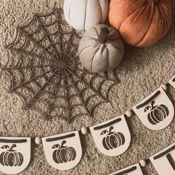Beige_Halloween_Wooden_Pumpkin_Bunting_Kids