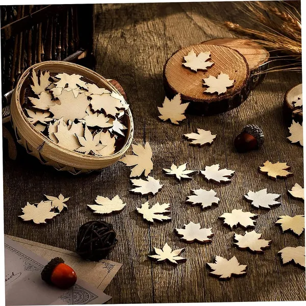Beige_Wooden_Maple_Leaf_Slice_Wood_Pieces_Diy_And_Craft