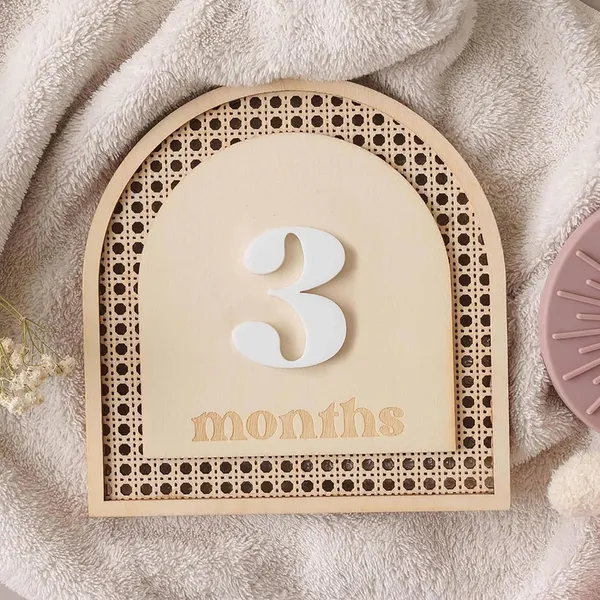 Beige_Wooden_Baby_Milestone_Discs_Custom_Engraved_Monthly_Baby_Growth_Markers_Newborn_Photo_Props_Baby_Shower_Gift_Personalized_Baby_Keepsake_Baby_Milestone_Cards_Wooden_Baby