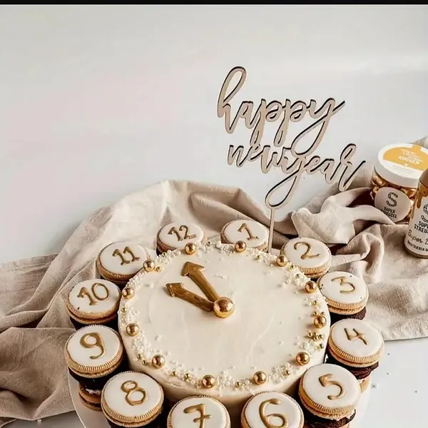 Beige_Happy_New_Year_Wooden_Cake_Toppers_Home_Decor