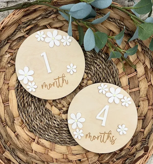 Beige_Wooden_Baby_Milestone_Cards_Baby