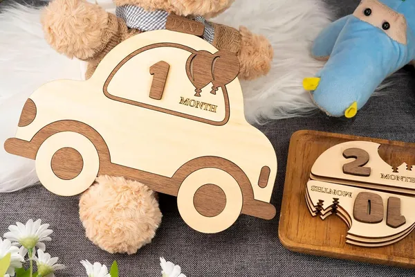 Beige_Baby_Monthly_Milestone_Vehicle_Taxi_Baby