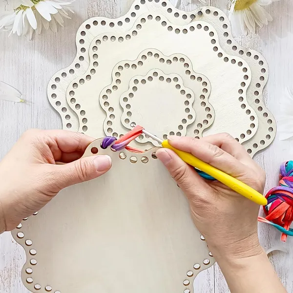 Beige_Flower_Shaped_Wooden_Basket_Bottoms_Diy_And_Craft